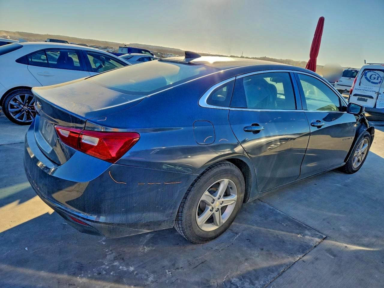 2021 CHEVROLET MALIBU LS photo 3