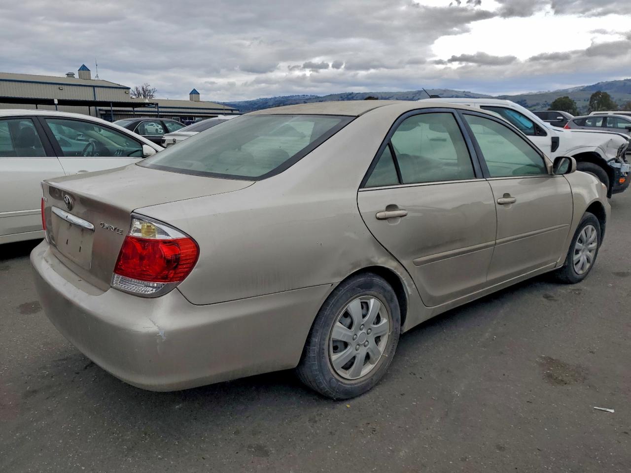 2005 TOYOTA CAMRY LE photo 7