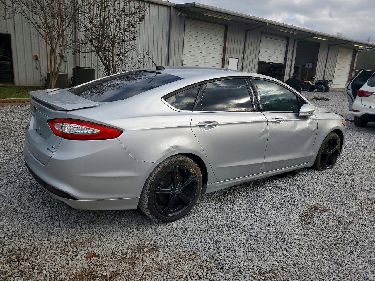 2016 FORD FUSION SE photo 3