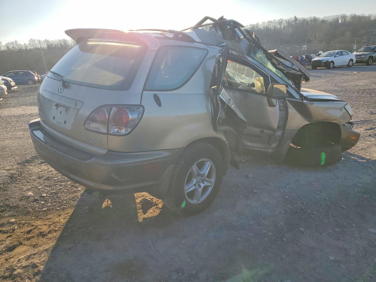 2002 LEXUS RX photo 3