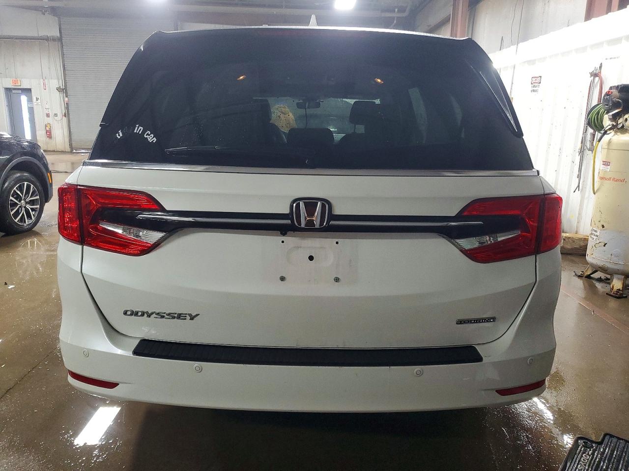 2023 HONDA ODYSSEY TOURING photo 6