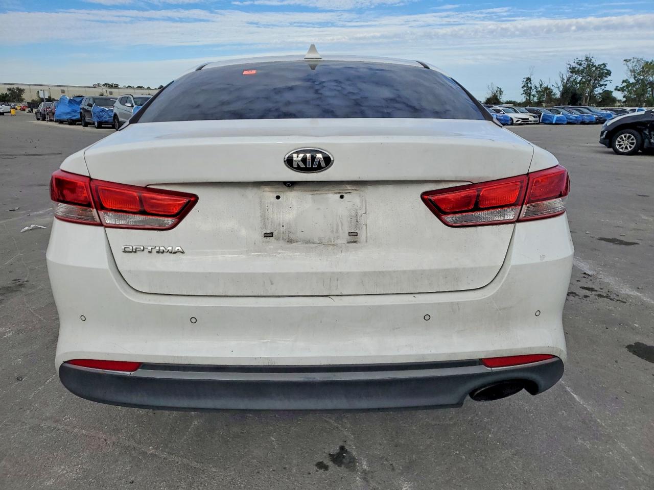 2018 KIA OPTIMA LX photo 6