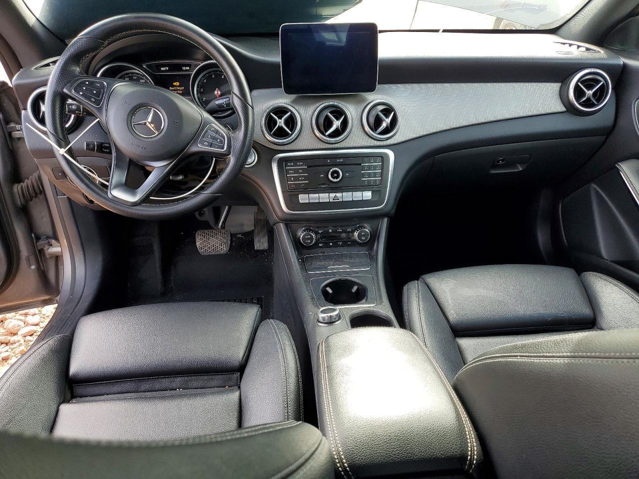 2018 MERCEDES-BENZ CLA 250 photo 15