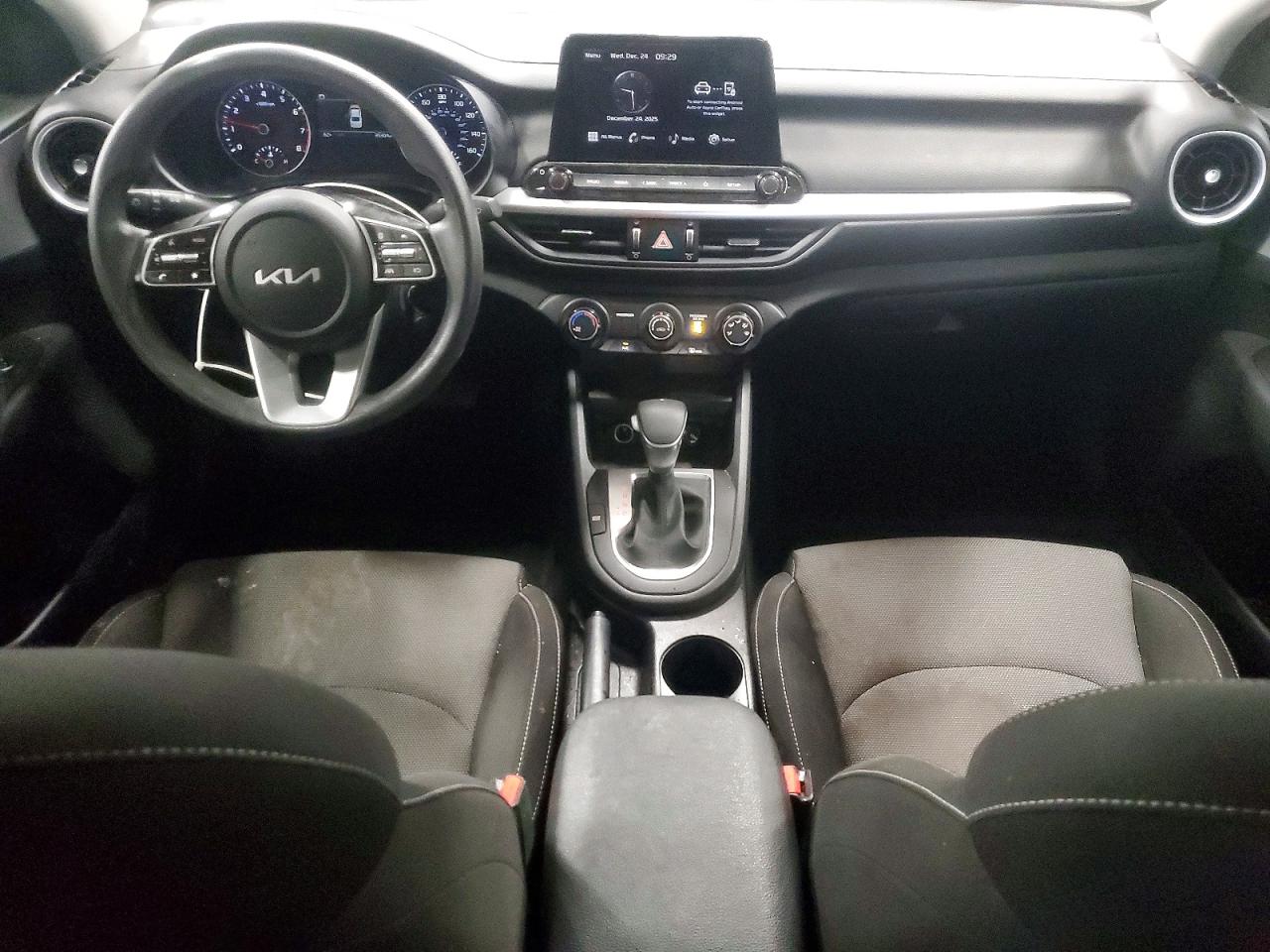 2023 KIA FORTE LX photo 8