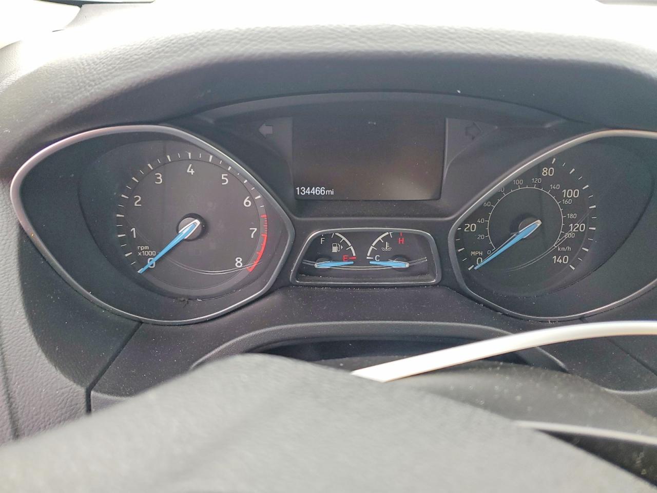 2017 FORD FOCUS SE photo 9