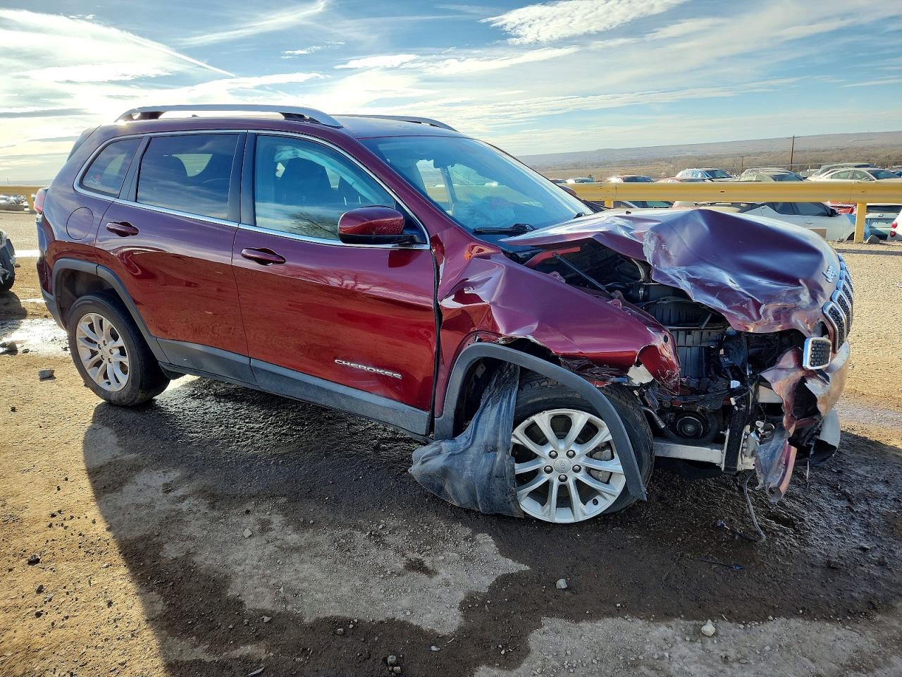 2019 JEEP CHEROKEE LATITUDE photo 4