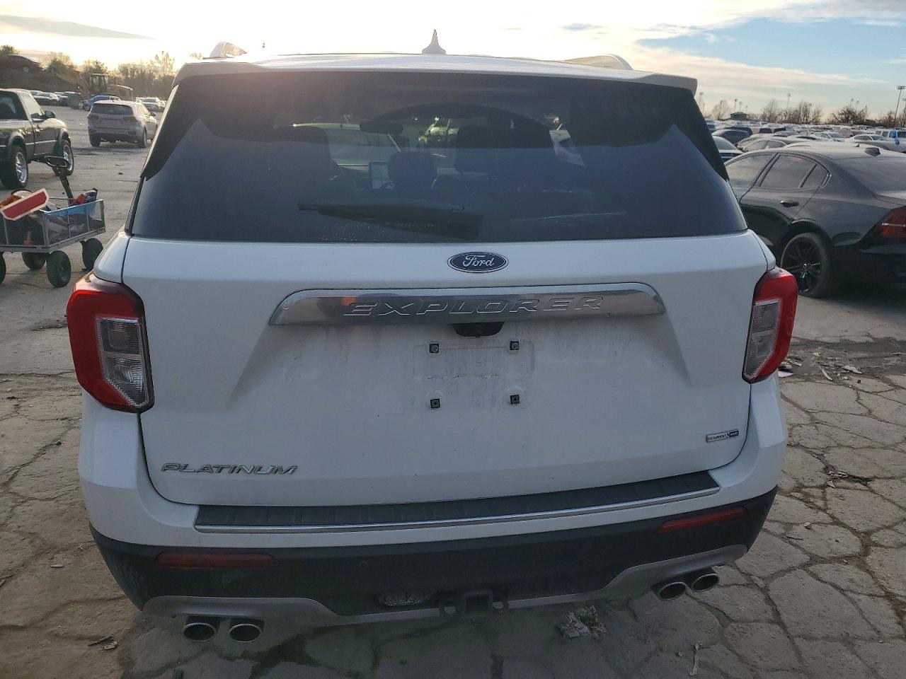 2020 FORD EXPLORER PLATINUM photo 6