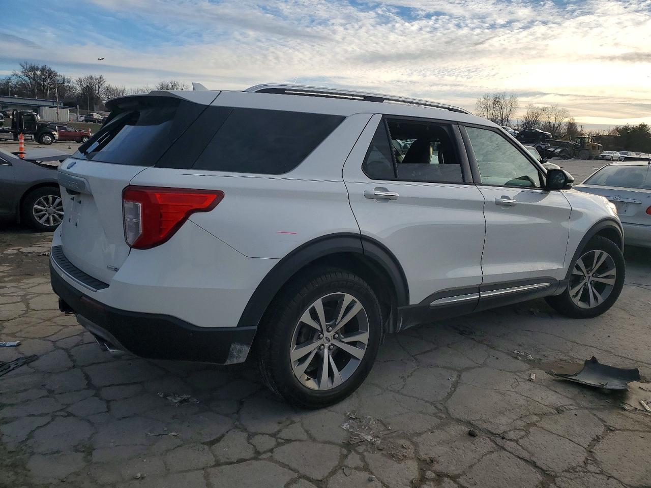 2020 FORD EXPLORER PLATINUM photo 3