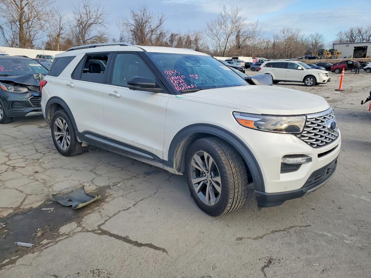 2020 FORD EXPLORER PLATINUM photo 4