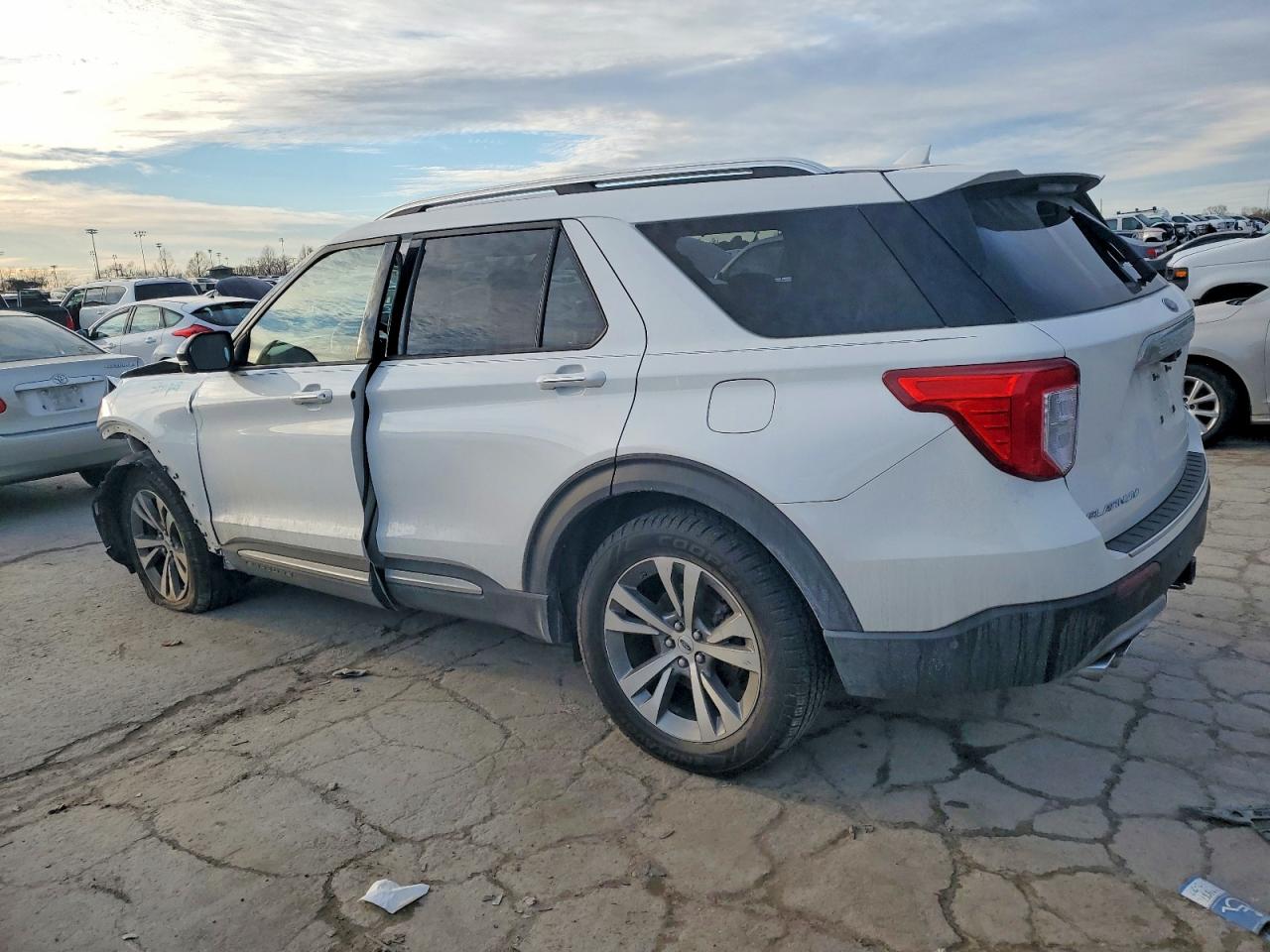 2020 FORD EXPLORER PLATINUM photo 2