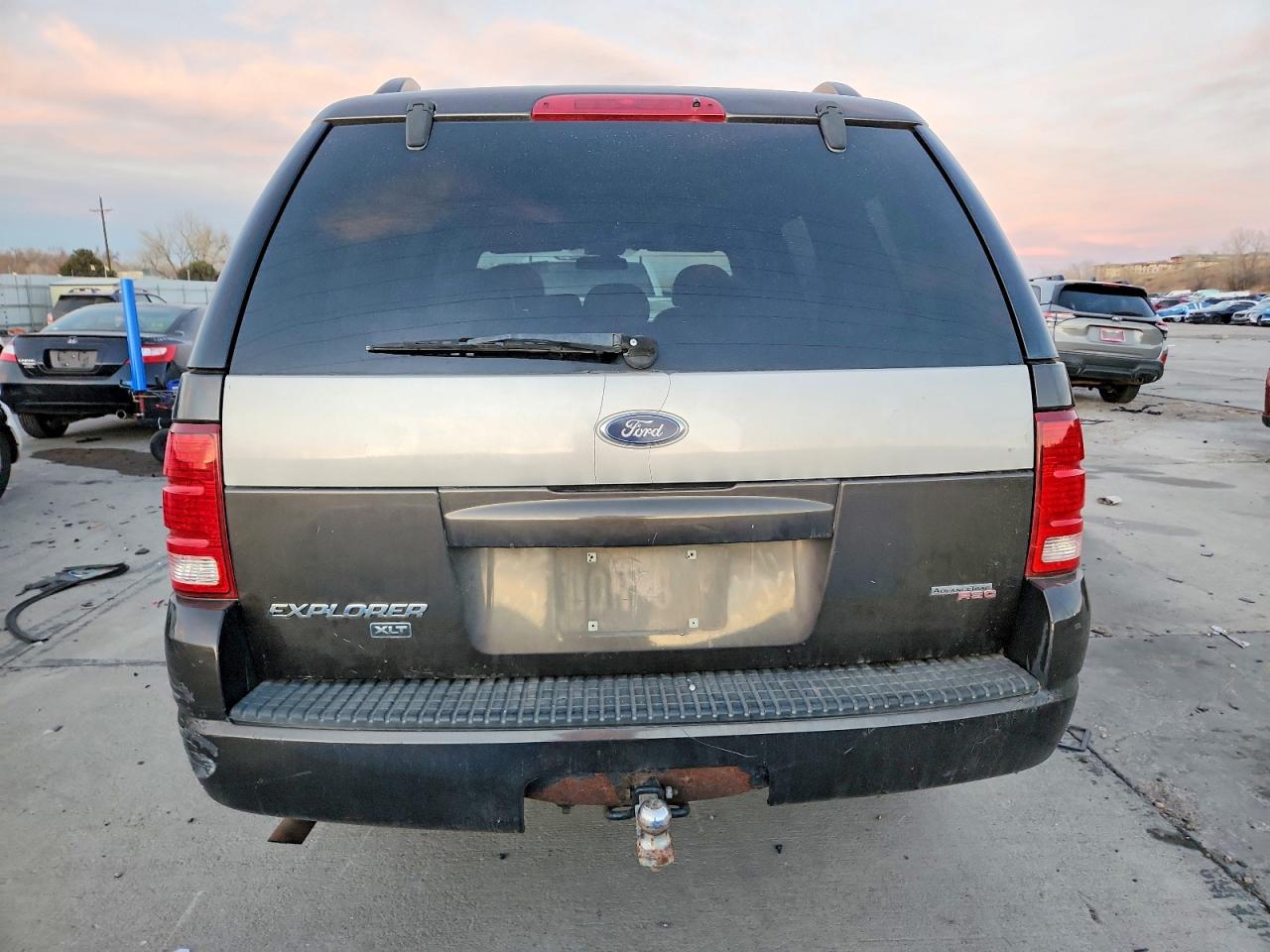 2005 FORD EXPLORER XLT photo 6