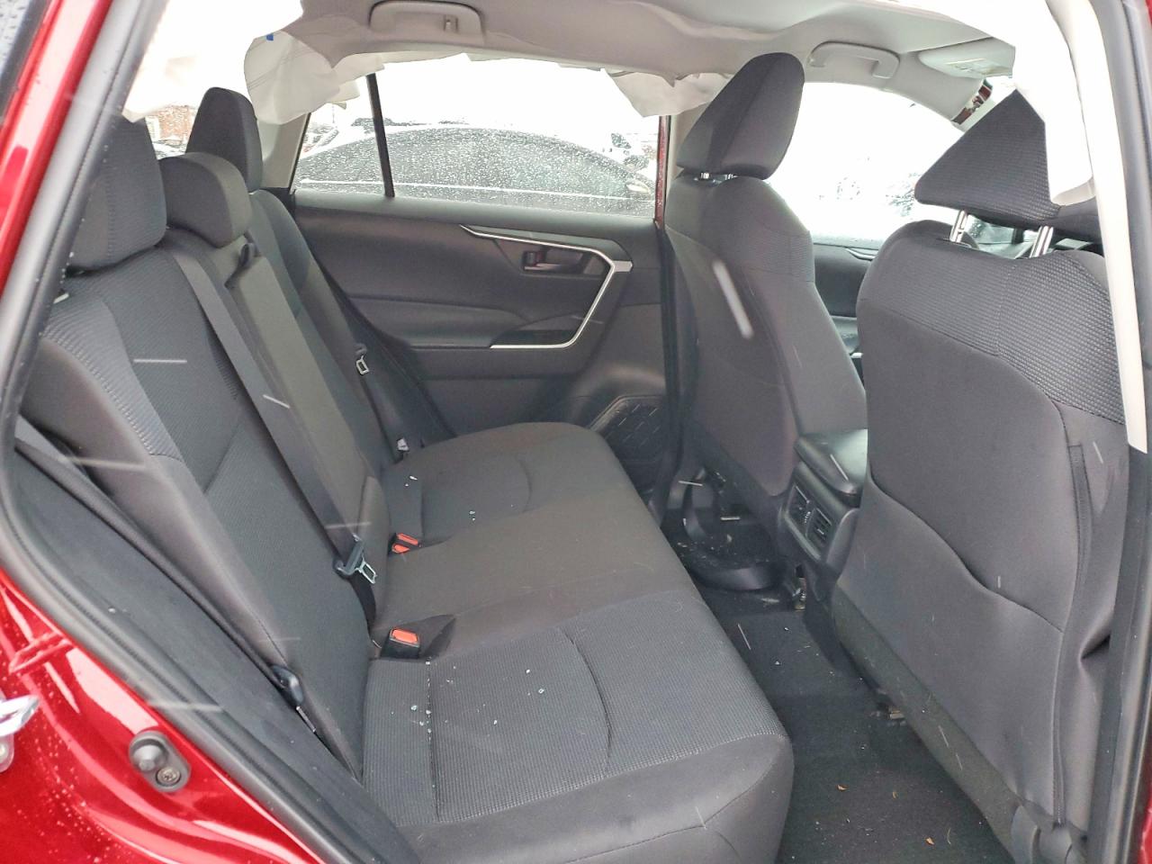 2022 TOYOTA RAV4 LE photo 10