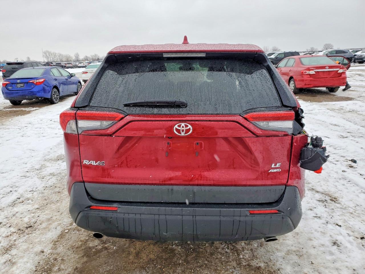 2022 TOYOTA RAV4 LE photo 6