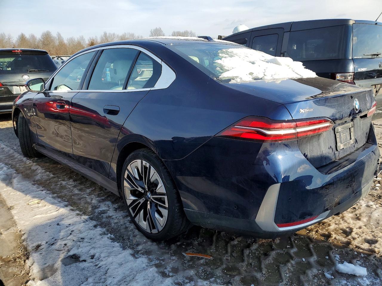 2024 BMW 530 XI photo 2
