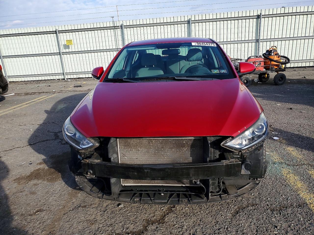 2017 HYUNDAI ELANTRA SE photo 5