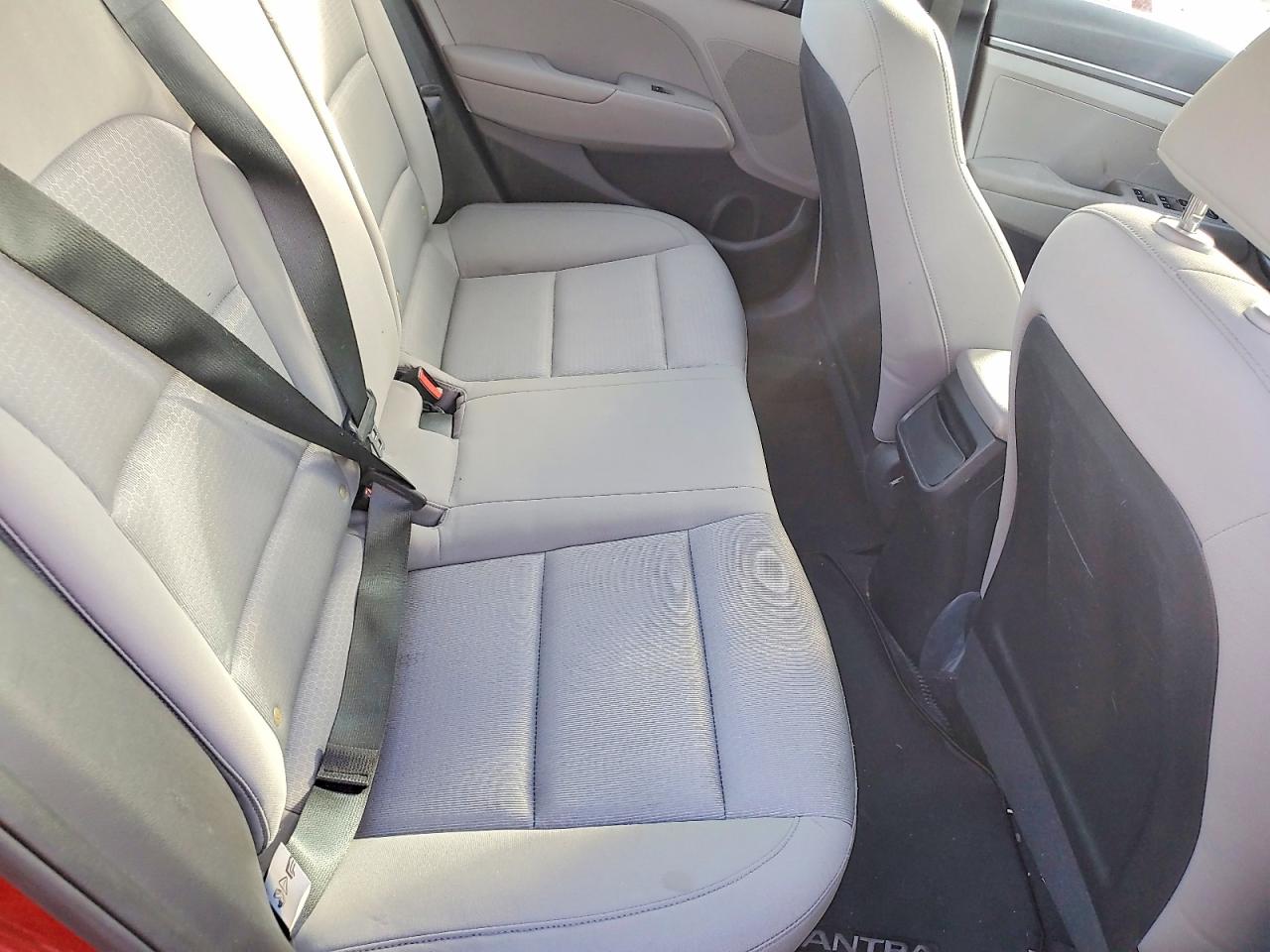 2017 HYUNDAI ELANTRA SE photo 10