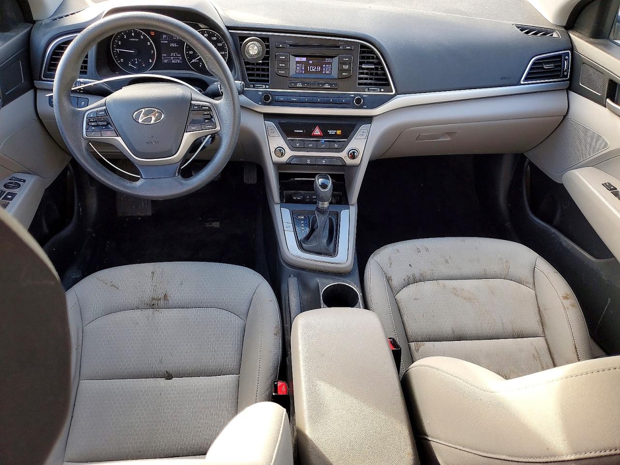 2017 HYUNDAI ELANTRA SE photo 8