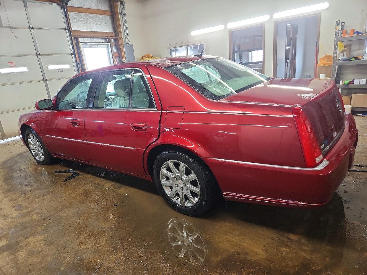 2008 CADILLAC DTS photo 2