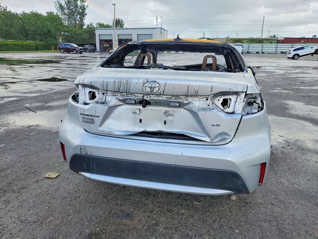 2022 TOYOTA COROLLA LE photo 6