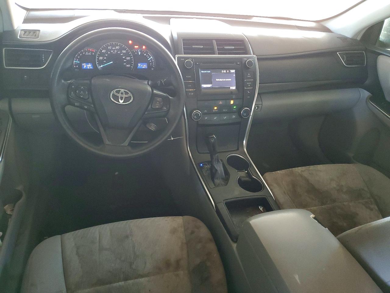 2015 TOYOTA CAMRY LE photo 8