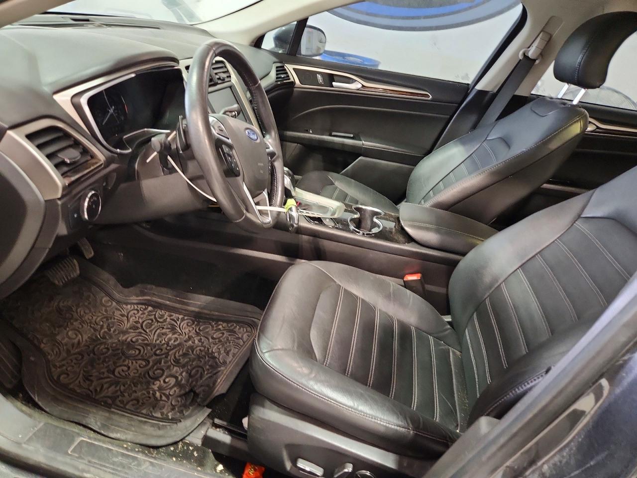 2016 FORD FUSION SE photo 19