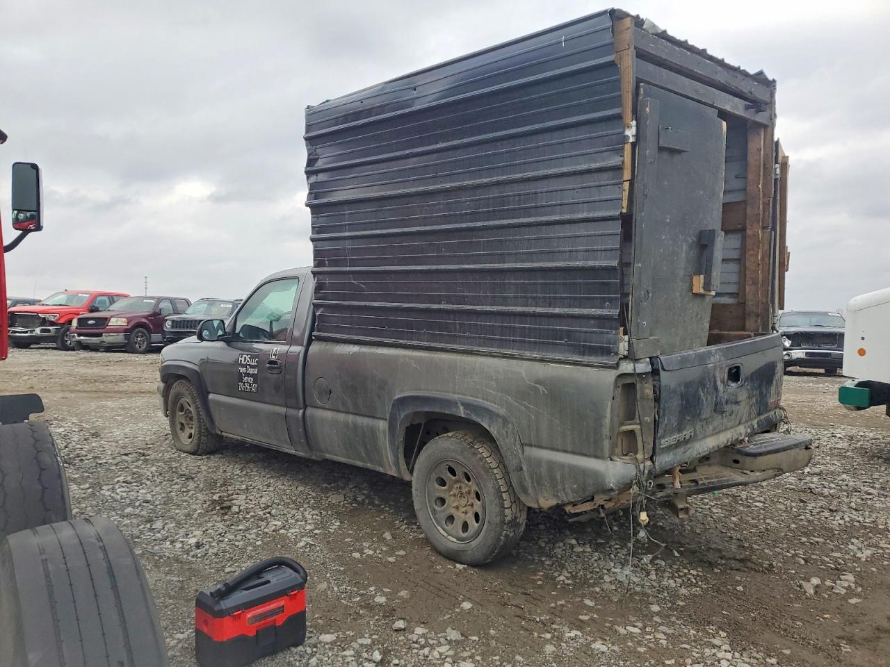 2002 GMC NEW SIERRA C1500 photo 2