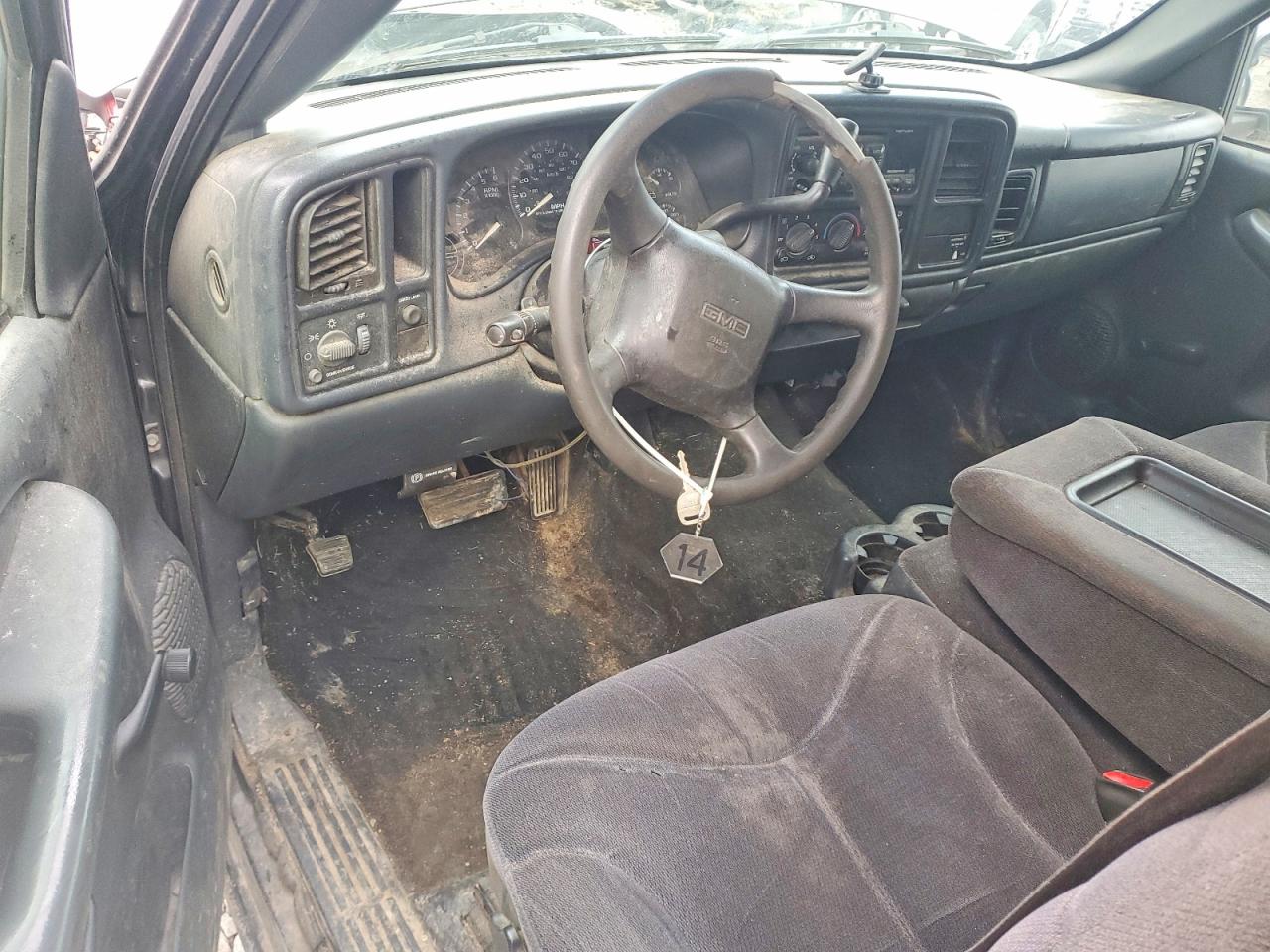 2002 GMC NEW SIERRA C1500 photo 8