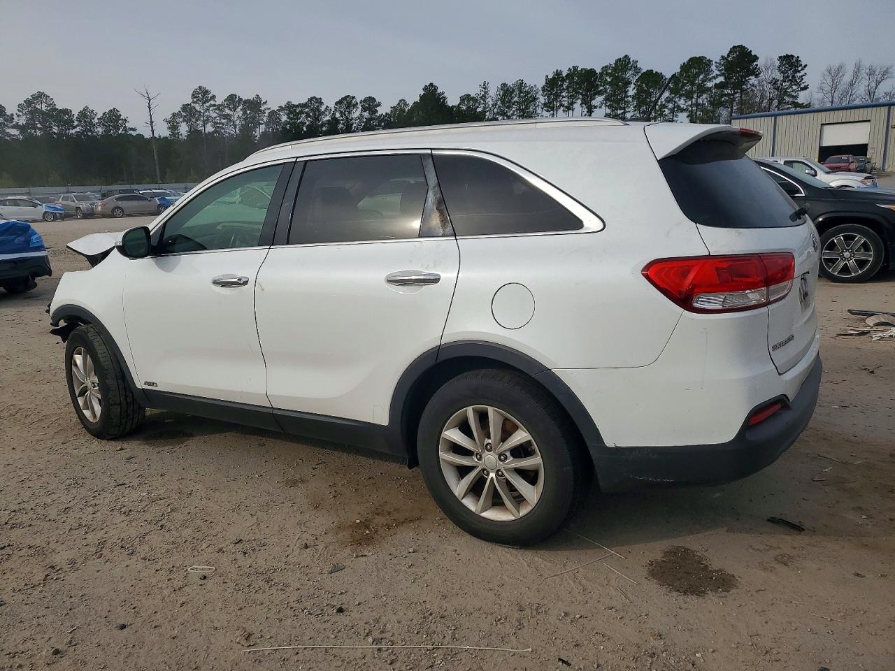 2016 KIA SORENTO LX photo 2