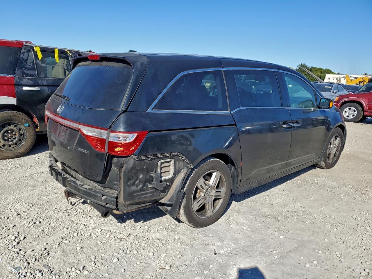 2012 HONDA ODYSSEY TOURING photo 3