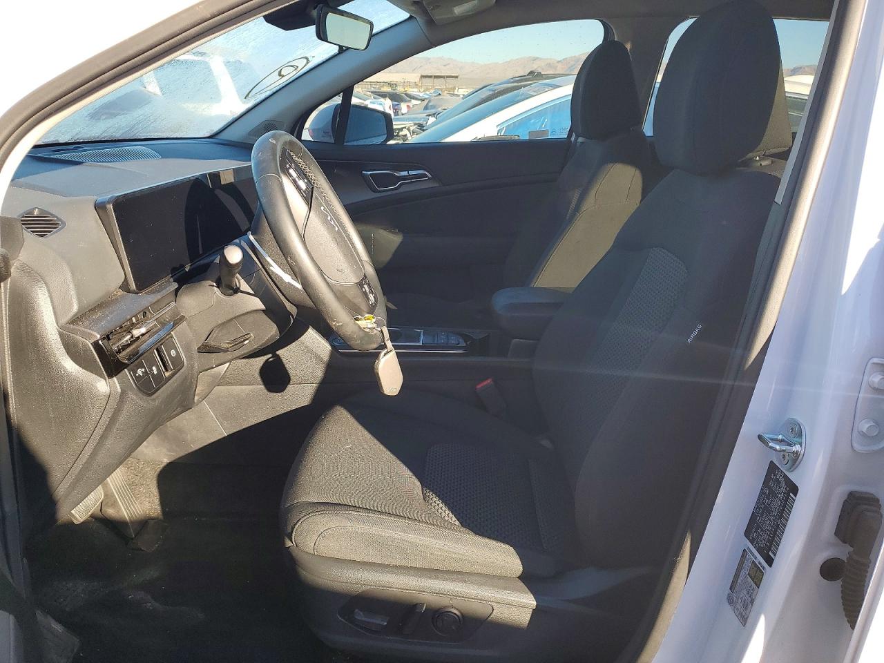 2026 KIA SPORTAGE LX photo 7
