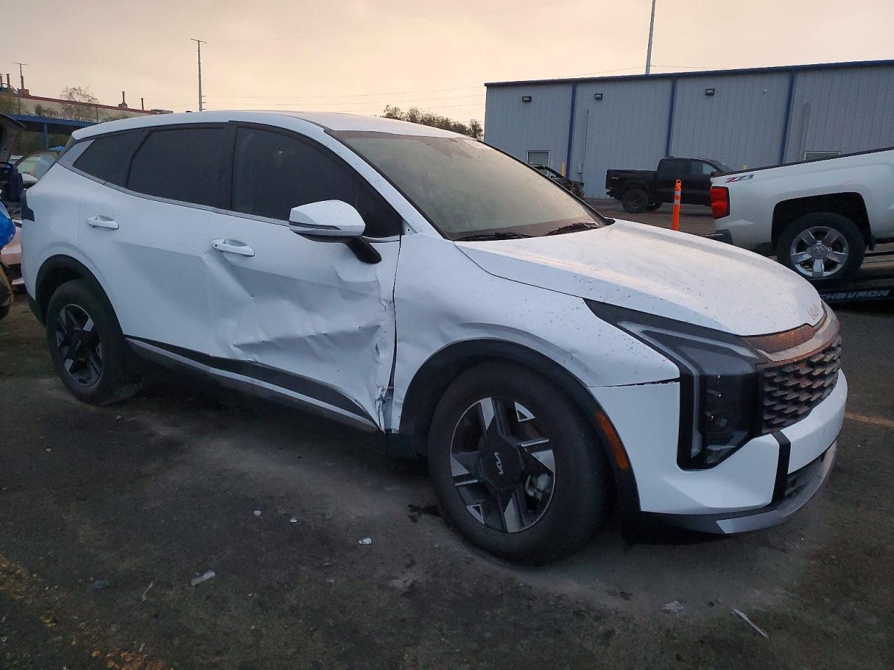 2026 KIA SPORTAGE LX photo 4