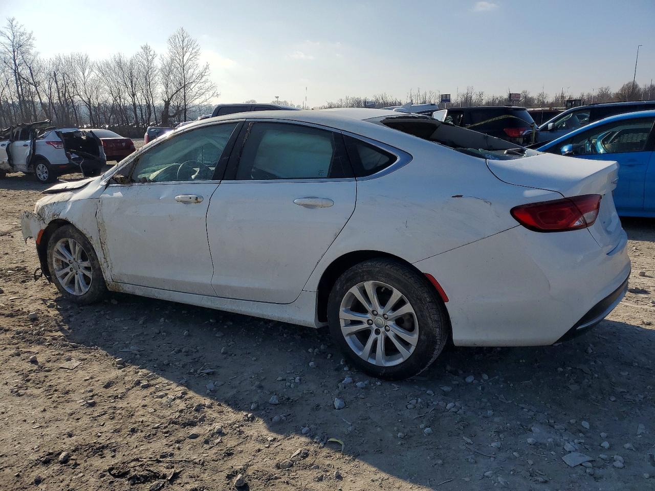 2016 CHRYSLER 200 LIMITED photo 4