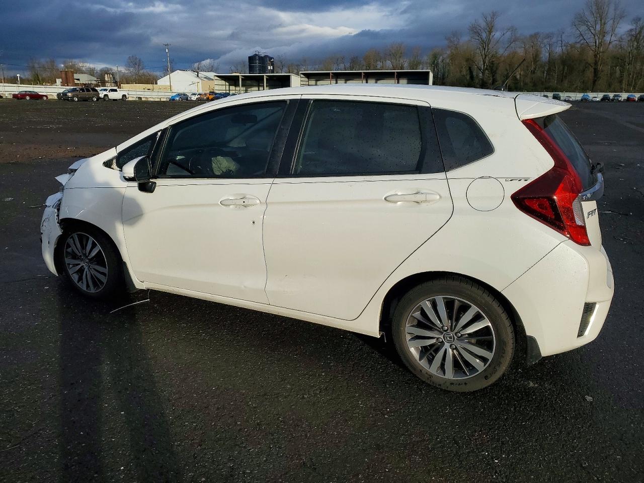2016 HONDA FIT EX photo 2