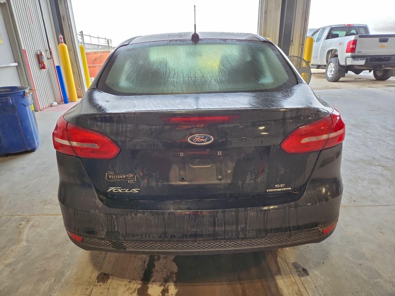 2015 FORD FOCUS SE photo 6