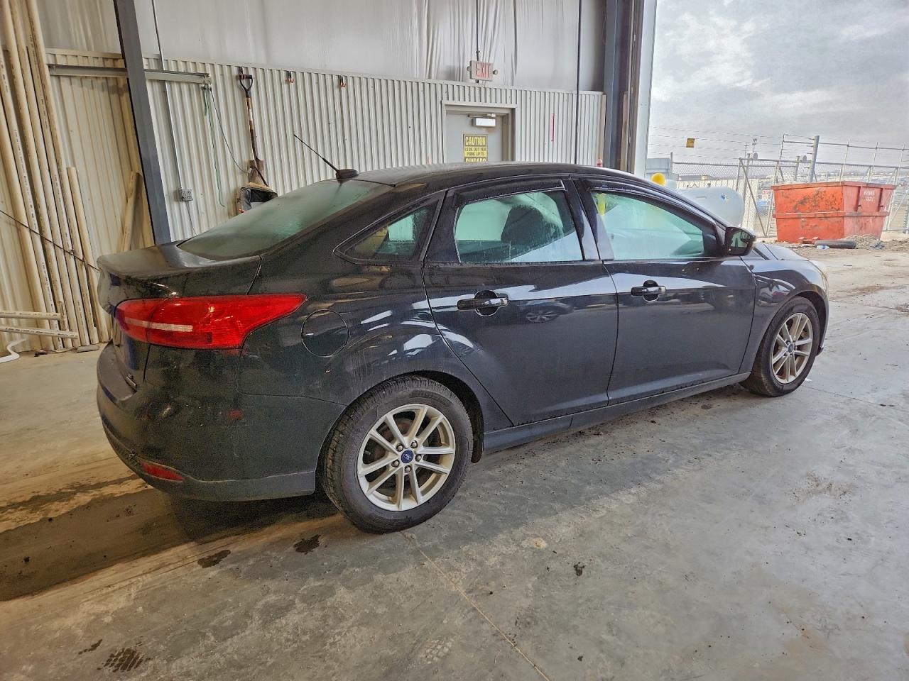 2015 FORD FOCUS SE photo 3
