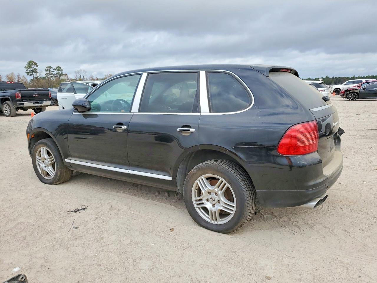 2006 PORSCHE CAYENNE S photo 3