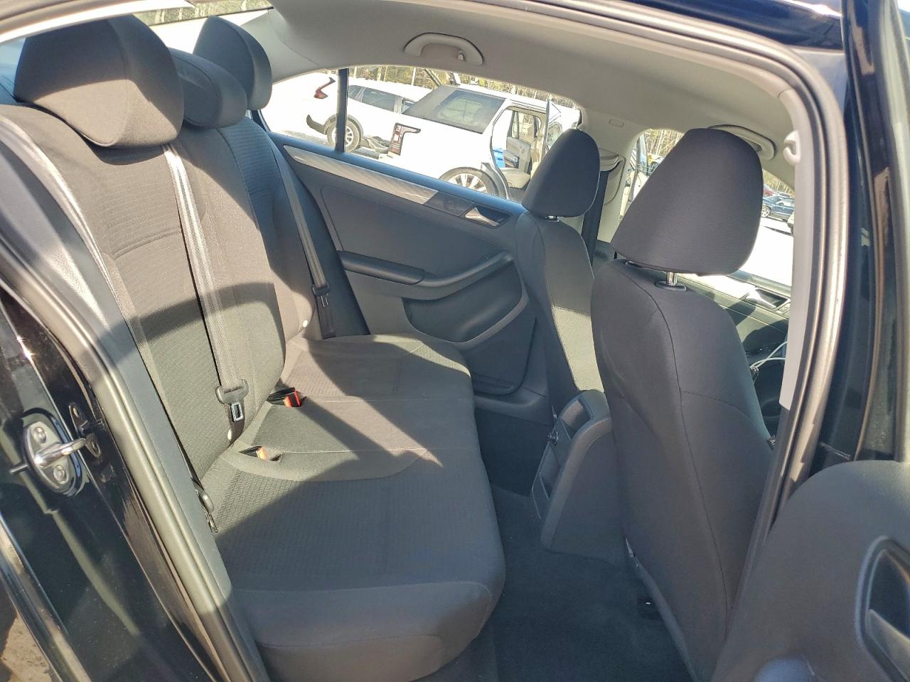 2015 VOLKSWAGEN JETTA SE photo 37