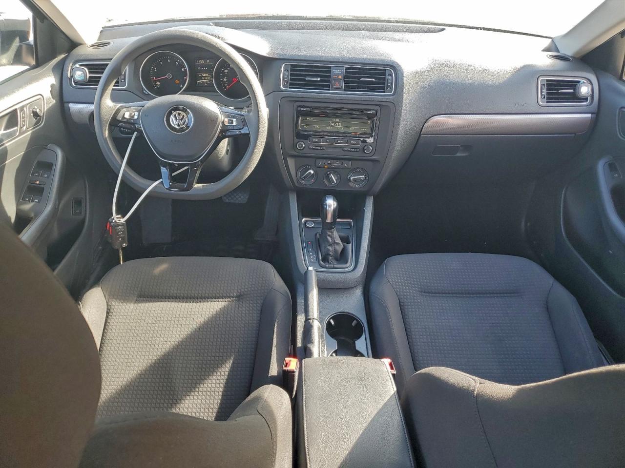 2015 VOLKSWAGEN JETTA SE photo 29