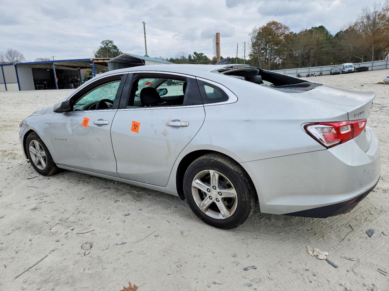 2020 CHEVROLET MALIBU LS photo 2