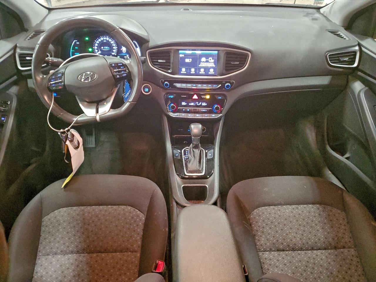 2019 HYUNDAI IONIQ SEL photo 8