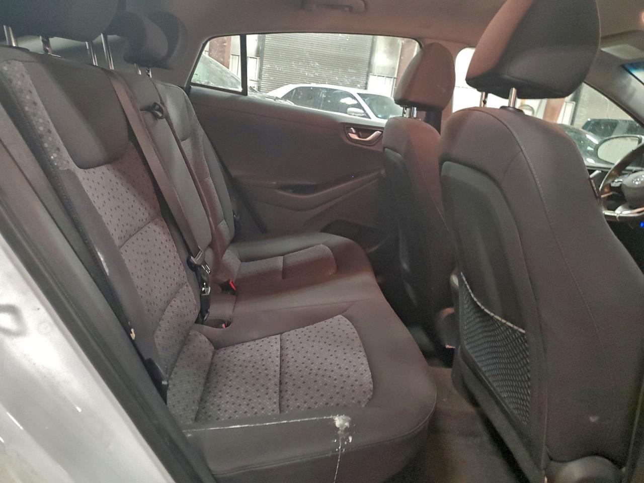 2019 HYUNDAI IONIQ SEL photo 10