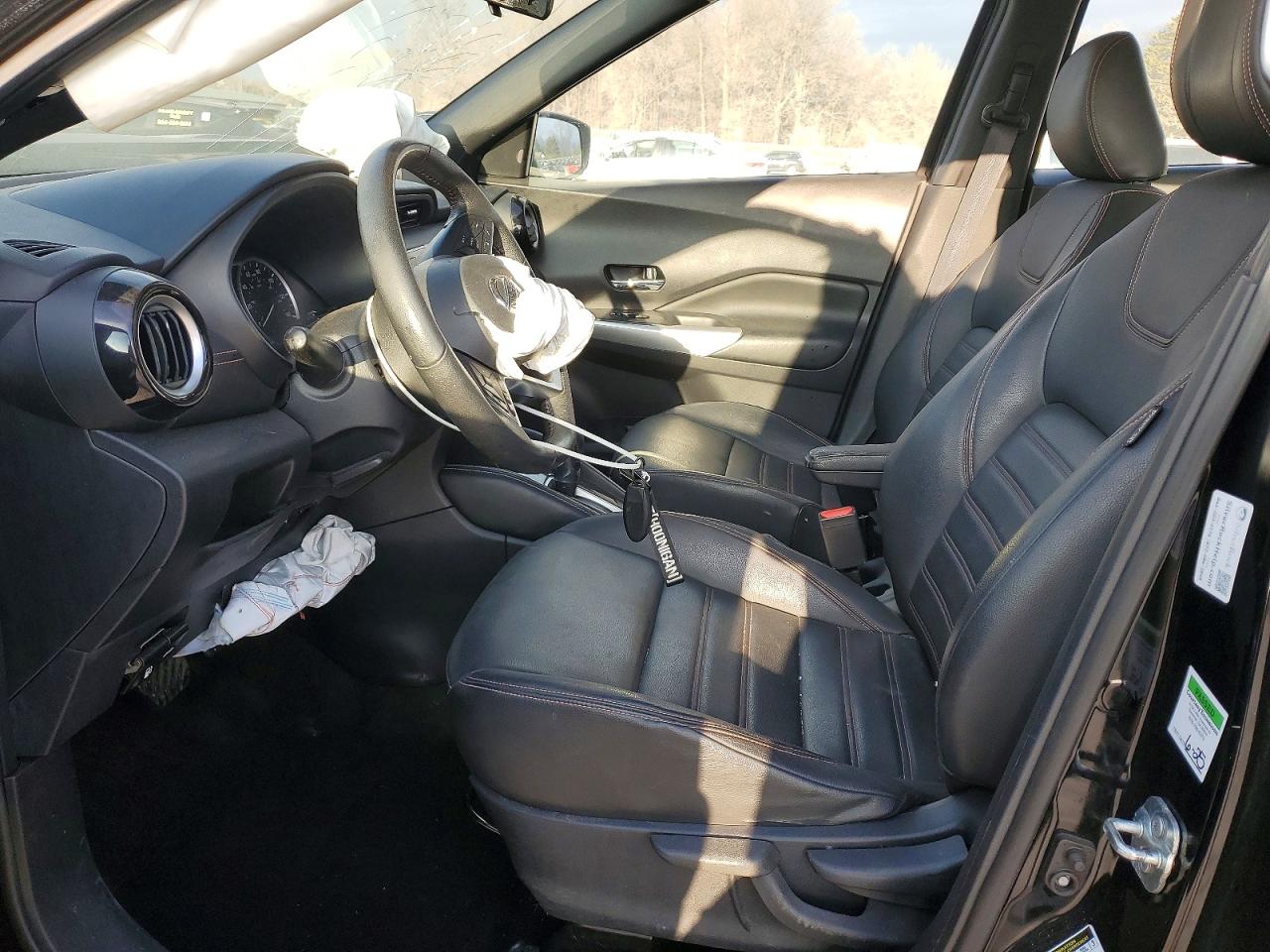 2020 NISSAN KICKS SR photo 19