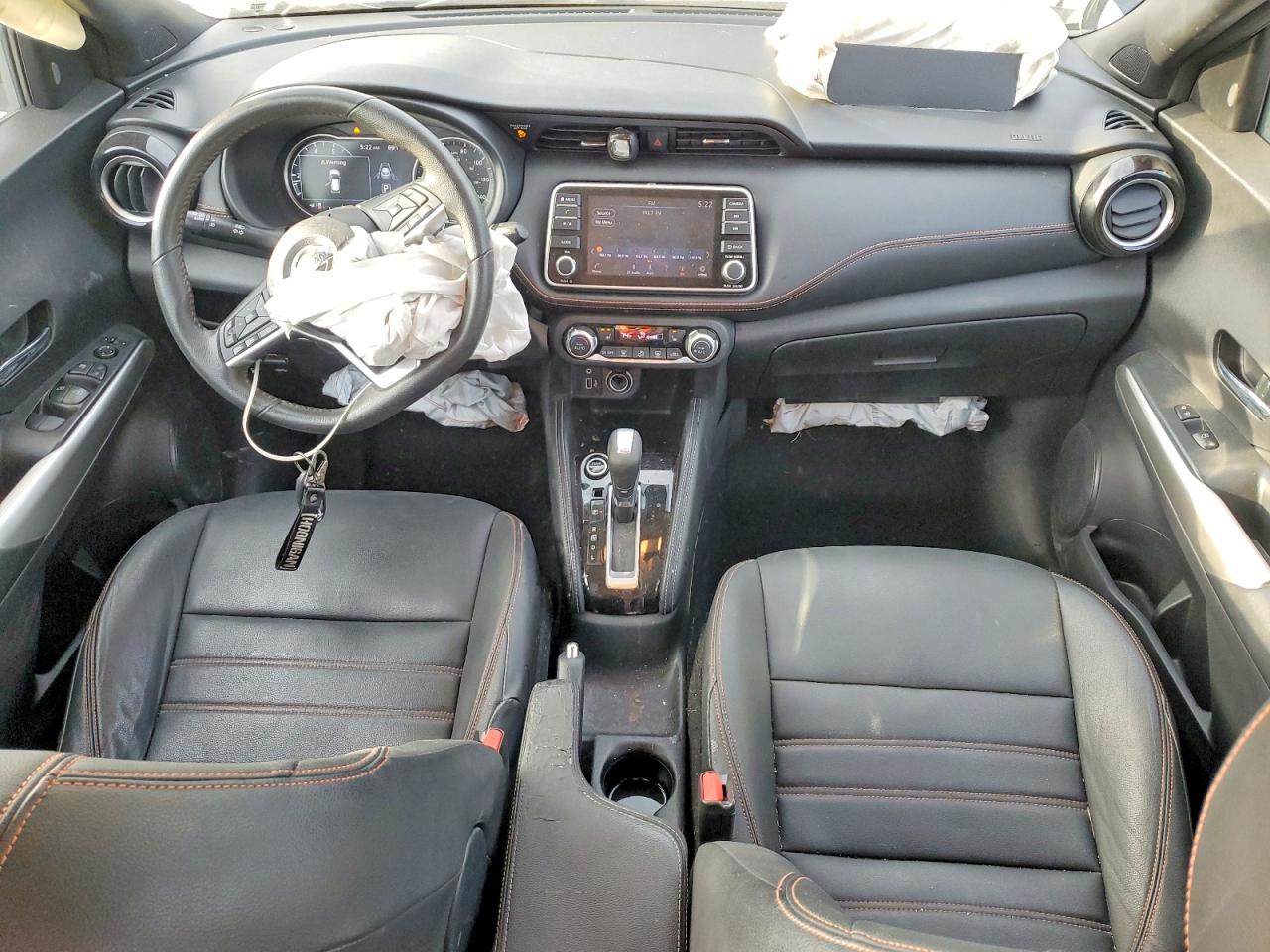 2020 NISSAN KICKS SR photo 22