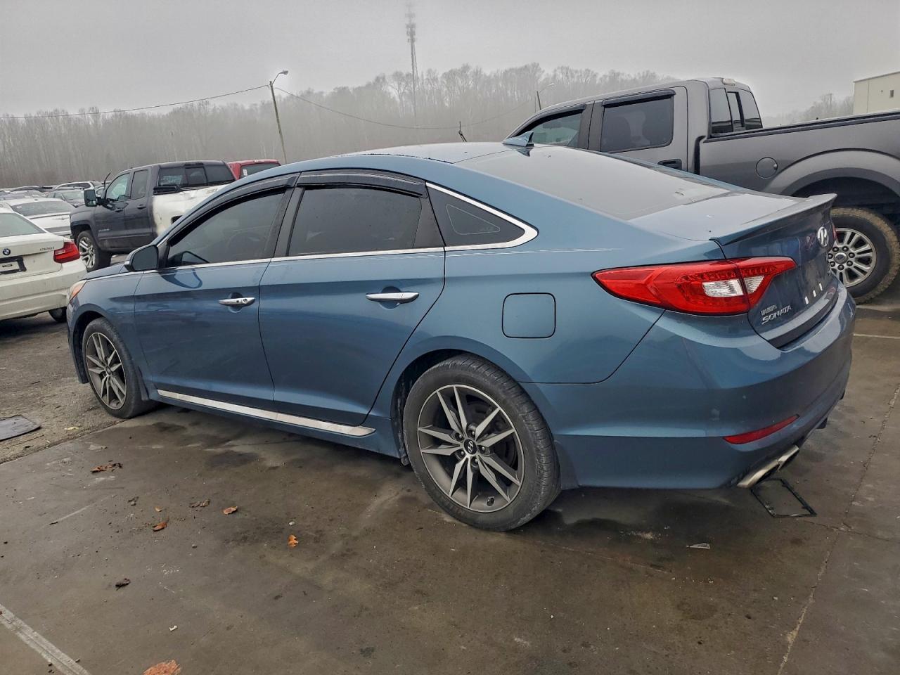 2015 HYUNDAI SONATA SPORT photo 2