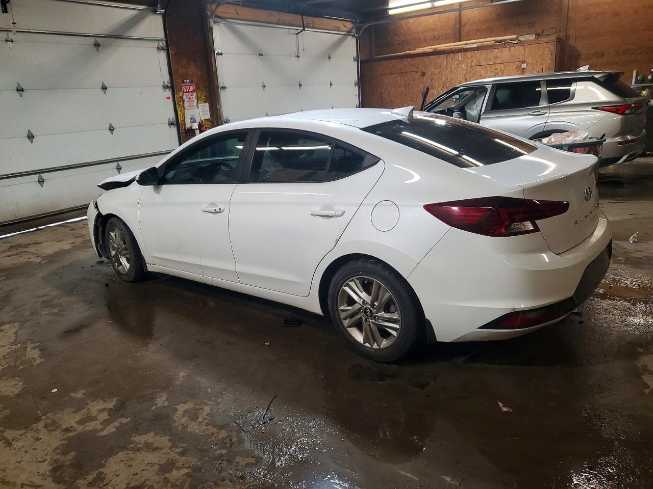 2020 HYUNDAI ELANTRA SEL photo 2