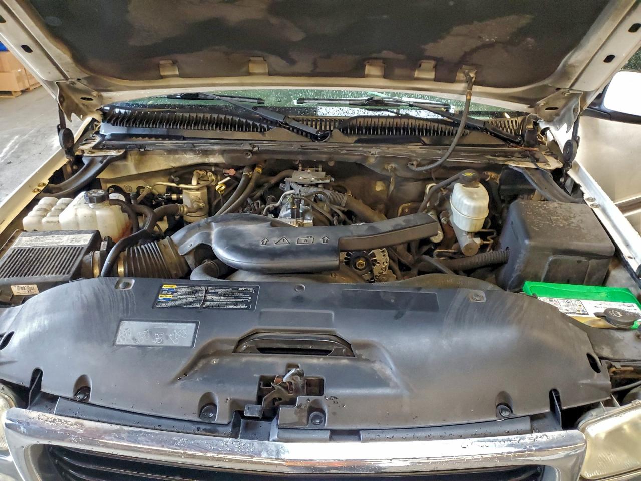 2004 GMC YUKON photo 23