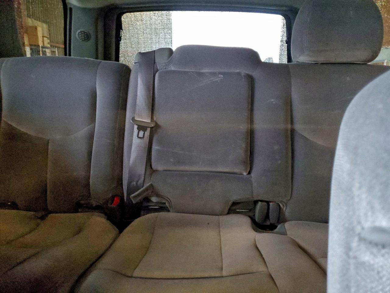 2004 GMC YUKON photo 19