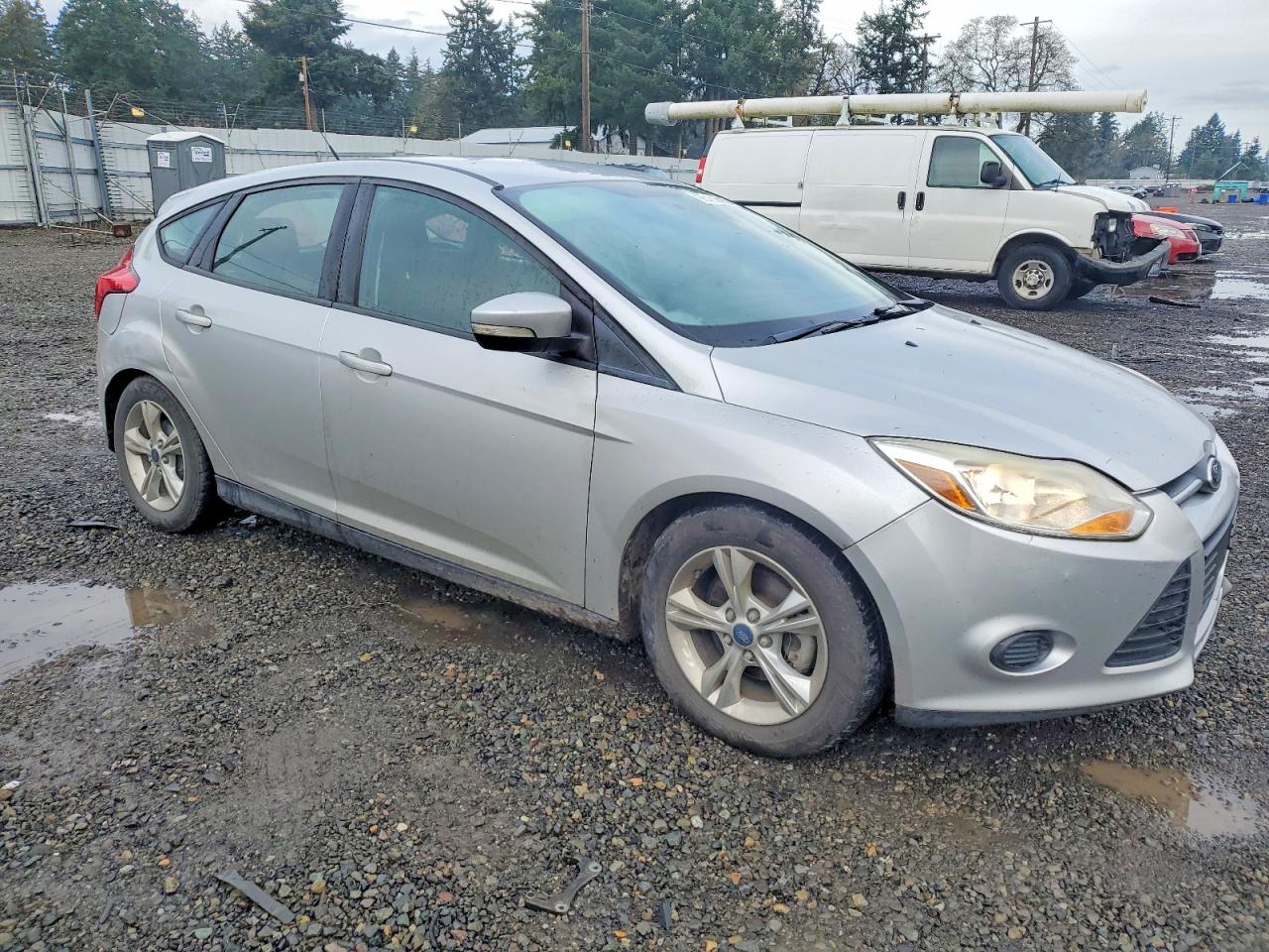2014 FORD FOCUS SE photo 4