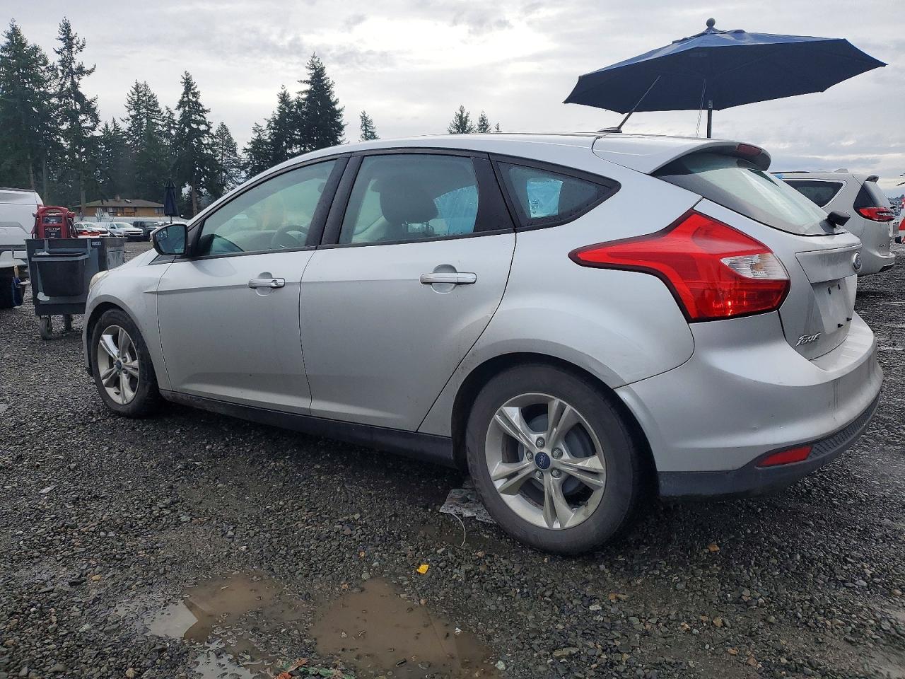 2014 FORD FOCUS SE photo 2