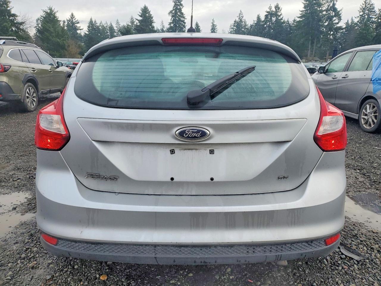 2014 FORD FOCUS SE photo 6